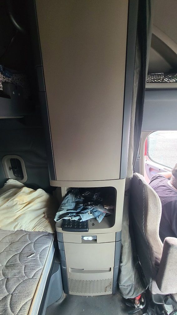 2012 FREIGHTLINER Cascadia - Image 16